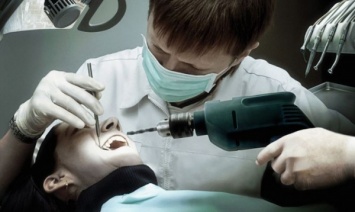 Стоматолог пойдет под суд за операцию без лицензии в Санкт-Петербурге