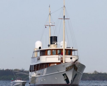 Джоан Роулинг продает 48-метровую яхту - бывшую собственность Джонни Деппа