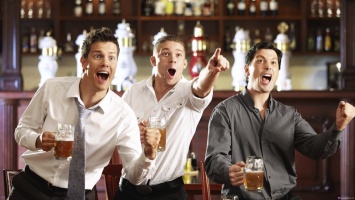 Ученые: Количество выпитого алкоголя зависит от компании
