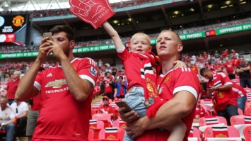 Фанатов "Манчестер Юнайтед" предупредили об опасности на матче в Роттердаме