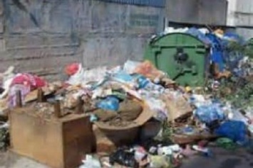 Власти Симферополя рассказали, откуда в городе столько мусора