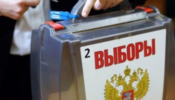 Петербургских учителей заставляют голосовать за "Единую Россию"