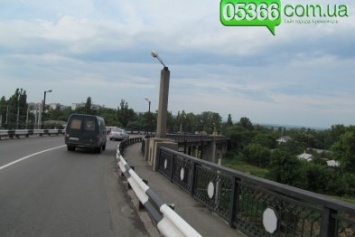 Внимание! Правый тротуар Крюковского моста будет закрыт для пешеходов в ближайшие 7 дней