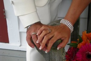 Счастливый случай. Потерянное в море обручальное кольцо вернулось к супругам через 37 лет