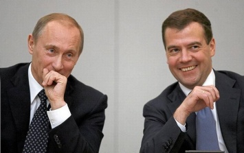 Путин и Медведев снова посетили оккупированный Крым