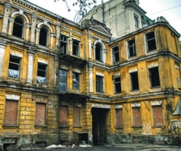 Законность ремонтных работ на исторических зданиях проверят