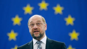 Шульц расчитывает на то, что Европарламент в октябре поддержит предоставление Украине безвизового режима