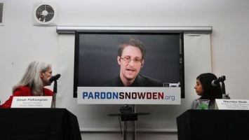 Конгресс США оскорбил Сноудена