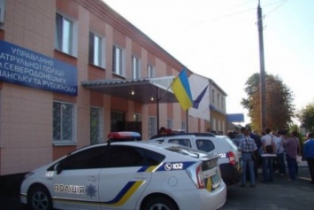 Рубежанского депутата уговорили прекратить голодовку у стена полиции