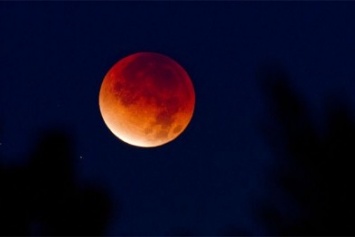 Мариупольцы будут наблюдать последнее лунное затмение 2016 года