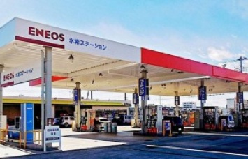 В японском городе Фукуока заправляют автомобили из канализации