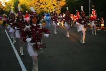 В Херсоне в честь Дня города прошел детский парад-карнавал (фото)