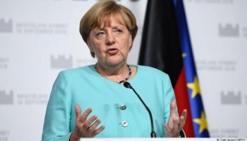 Меркель ощутила в Братиславе дух сотрудничества, но ее не поддержали