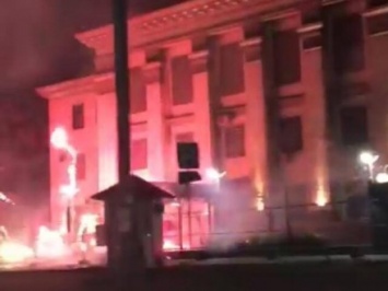 В результате ночных событий возле посольства РФ в Киеве пострадавших нет