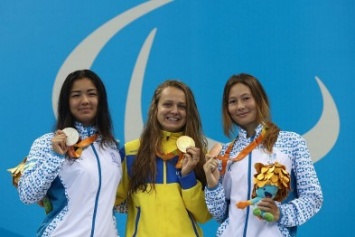 Пловчиха с Днепропетровщины завоевала золото на Паралимпийских играх в Рио (ФОТО)
