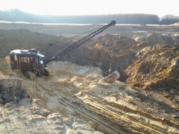 Мужчину засыпало песком в Тернопольской области