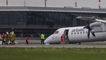 В Риге аварийно сел пассажирский самолет