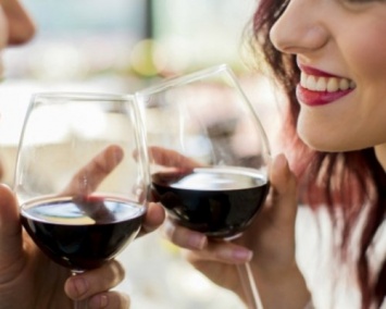 Ученые: Спиртные напитки не влияют на выработку гормонов возбуждения