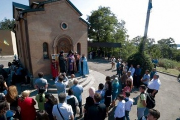В Запорожье епископ освятил армянскую часовню, - ФОТО