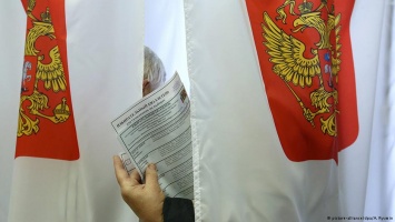 Экзитполы: "Единая Россия" набирает 44,5% голосов