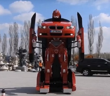Огромный турецкий трансформер на основе BMW попал на видео