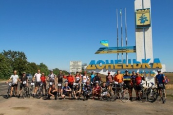 В честь Дня города в Бердянске провели велопробег дружбы