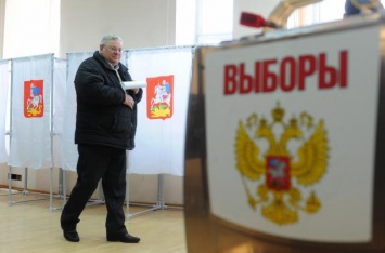 Выборы в России: официально пропутинская партия получает большинство