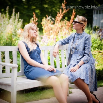 Рената Литвинова снялась с дочерью в рекламе