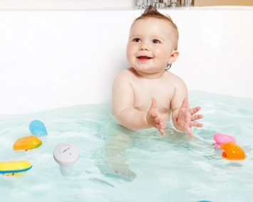 Медики не рекомендуют ежедневно купать малышей