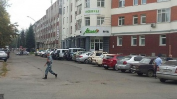 В Барнауле эвакуировали постояльцев гостиницы из-за стрельбы