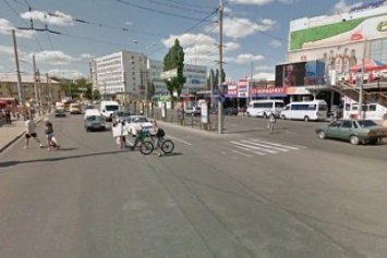 Сумчане решают судьбу пешеходного перехода между универмагом «Киев» и McDonalds: быть или не быть?