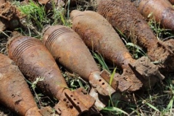 На Полтавщине во время полевых работ было обнаружено арсенал боеприпасов