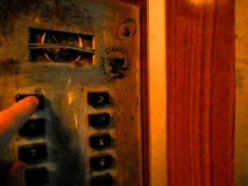 В Москве в лифте изнасилованы две школьницы
