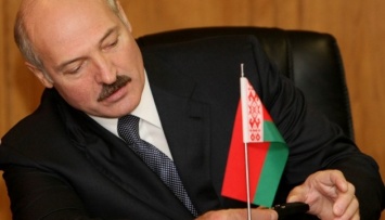 Оппозиционеры требуют изменить флаг Беларуси