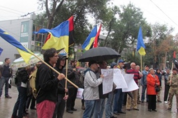В Мариуполе протестовали против прокурора Изетова и угрожали Майданом (ФОТО+ВИДЕО)