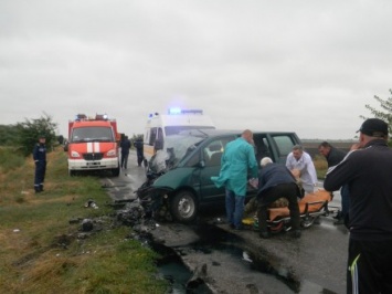 В результате ДТП в Херсонской области погиб человек, два человека пострадали