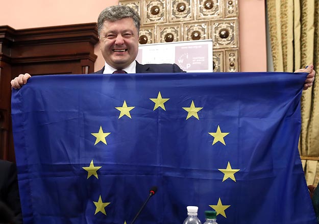 Порошенко обратился к нации: верю, что Украина получит статус кандидата на вступление в ЕС