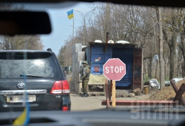Под Мариуполем боевики не скрываясь обстреливают украинские позиции из тяжелой артиллерии