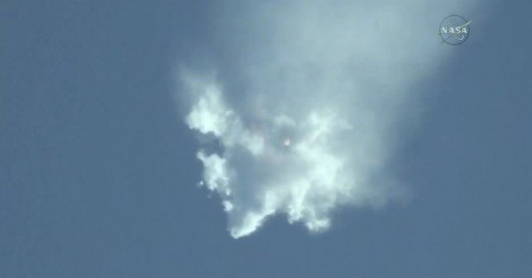 Через три минуты после старта взорвалась ракета Falcon 9