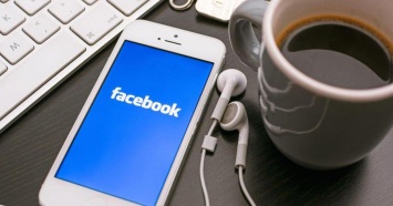 Два индийский студента подали в суд на Facebook