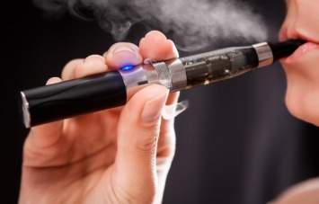 Пар электронной сигареты может содержать токсические вещества