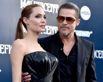 Анджелина Джоли собирается развестись с Брэдом Питтом
