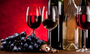 Рада освободила компании, делающие вино из собственных материалов, от лицензии на оптовую торговлю
