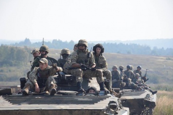 Муженко призвал украинских военных открыть огонь по критикам ВСУ из числа политиков и СМИ