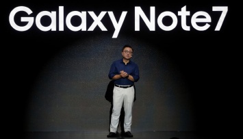 Bloomberg: Взрывающийся Samsung Galaxy Note 7 - результат спешки в соперничестве с Apple