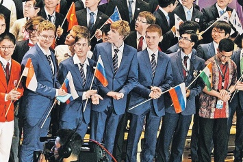 Российских школьников не смогут отстранить от участия в международных олимпиадах, - министр