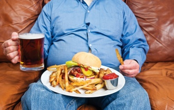 Ученые доказали, что переедание может привести к развитию сердечно-сосудистых заболеваний