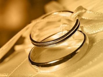 Подать заявку на регистрацию брака в Днепре теперь можно через интернет