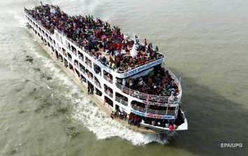 В Бангладеш затонул паром, есть погибшие