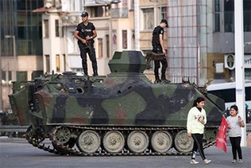 Греция отказалась предоставить убежище трем беглым турецким военным